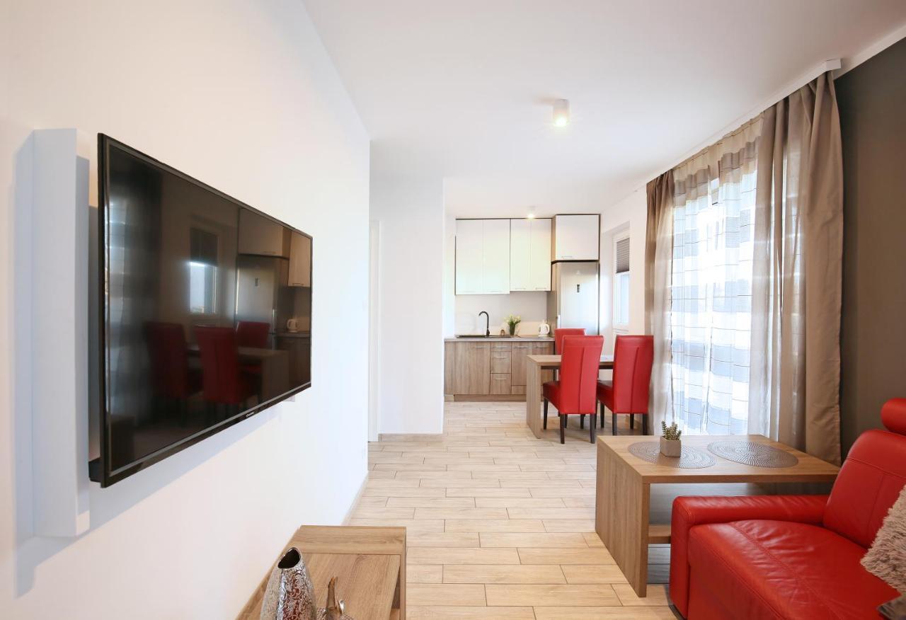 Ferienwohnung Apartament Red Mielno Großmöllen Exterior foto